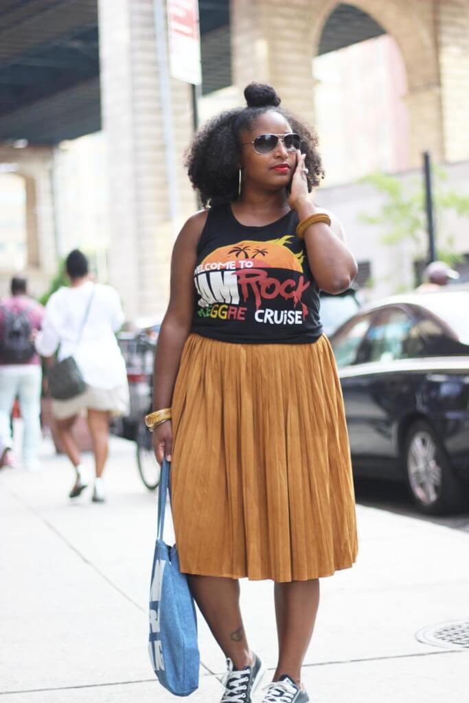 essence-street-style-block-party_real-style_tee_pleated-skirt_converse-2
