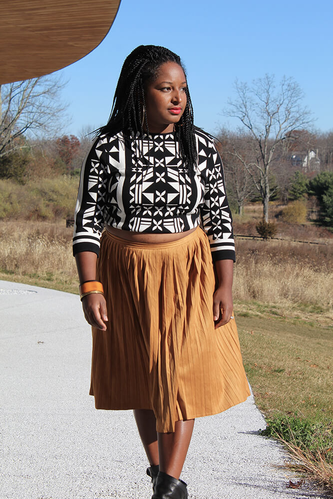 crop-top-sweater_suede-pleated-skirt_booties5